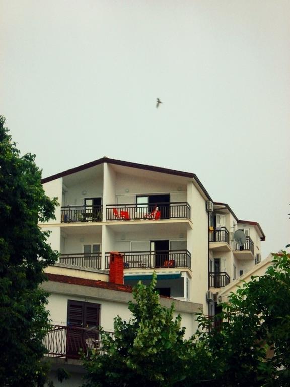 Apartments Mandic Tučepi Exterior foto